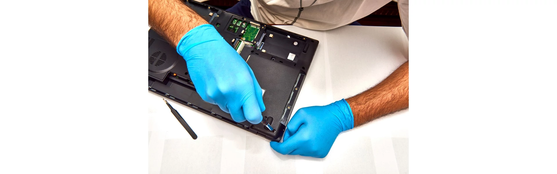 Laptop és notebook szakszervíz