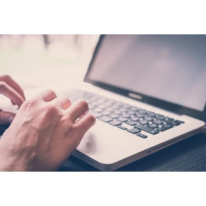 Eladó használt laptop: esztétikai hibás laptopok