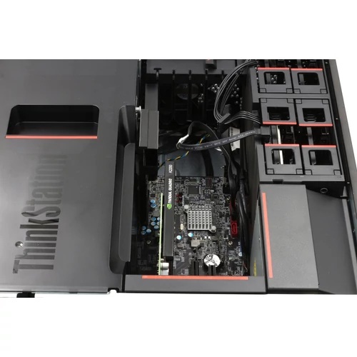 Lenovo ThinkStation P500 felújított számítógép garanciával XEON-16GB-500HDD-NVD