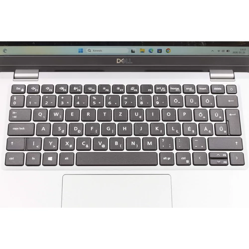 Dell Latitude 5320 felújított laptop i3-1125G4 16GB RAM 256SSD 13.3" FHD WIN11 HUN