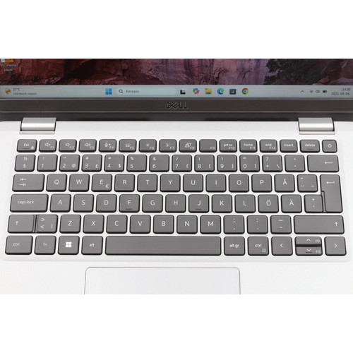 Dell Latitude 5330 felújított laptop i3-1215U 16GB RAM 512SSD 13.3" FHD WIN11