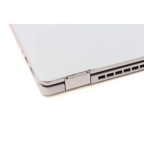 Dell Latitude 5330 felújított laptop i3-1215U 16GB RAM 256SSD 13,3" FHD WIN11