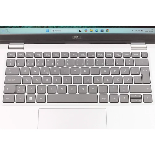 Dell Latitude 5330 felújított laptop i3-1215U 16GB RAM 256SSD 13,3" FHD WIN11