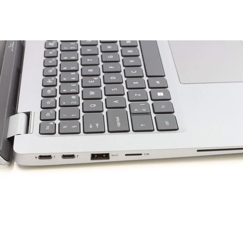 Dell Latitude 5330 felújított laptop i3-1215U 16GB RAM 256SSD 13.3" FHD WIN11