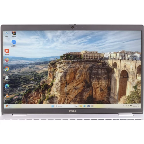 Dell Latitude 5520 felújított laptop i5-1145G7 16GB RAM 256SSD 15.6" FHD WIN11