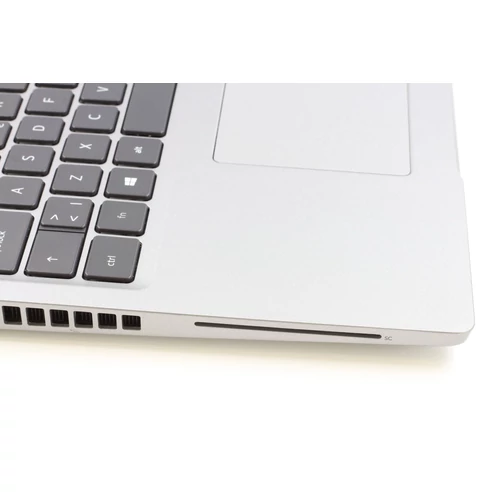 Dell Latitude 5520 felújított laptop i5-1145G7 16GB RAM 256SSD 15.6" FHD WIN11