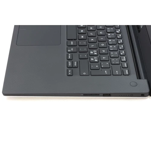 Dell Precision 5540 felújított laptop garanciával i7-32GB-500SSD-FHD-NVD