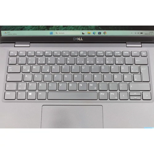 Dell Latitude 7320 felújított laptop i5-1135G7 16GB RAM 256SSD 13.3" FHD WIN11