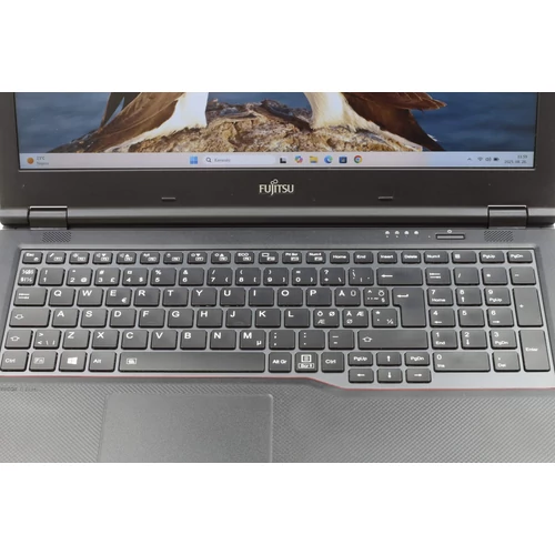 Fujitsu Lifebook E558 felújított laptop garanciával i5-16GB-512SSD-FHD