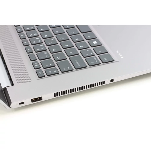 HP Zbook Studio 15 G8 felújított laptop garanciával i7-32GB-512SSD-FHD