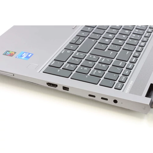 HP Zbook Fury 15 G8 Workstation laptop garanciával i7-64GB-2TBSSD-4KUHD-NVD