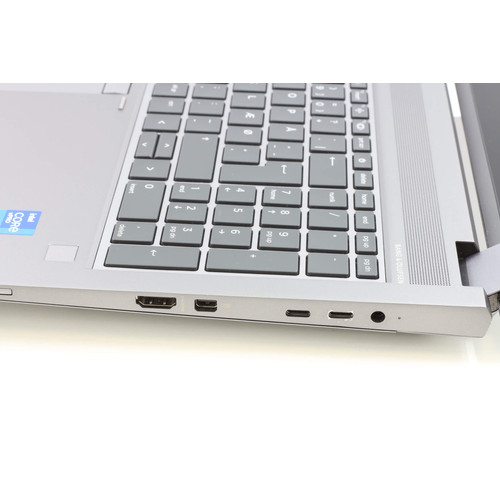HP Zbook Fury 15 G8 felújított laptop i7-11850H 16GB RAM 512SSD 15.6" FHD WIN11