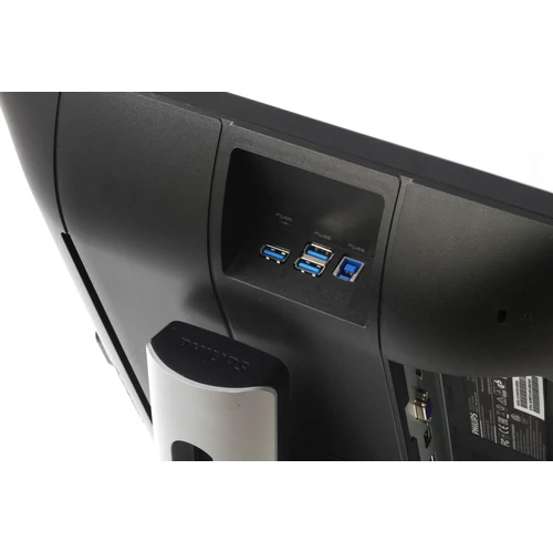 Philips Brilliance 241B7Q webkamerás használt monitor fekete LED IPS 24"