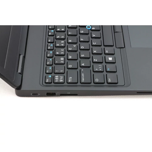 Dell Precision 3530 felújított laptop garanciával i5-32GB-512SSD-FHD