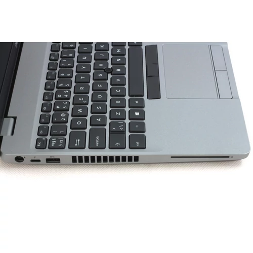 Dell Latitude 5511 felújított laptop garanciával i7-16GB-512SSD-FHD-NVD