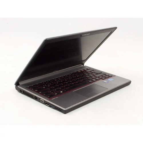 Fujitsu Lifebook E736 felújított használt laptop