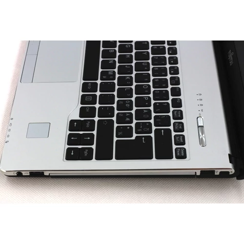 Fujitsu Lifebook S935 felújított laptop garanciával i5-8GB-256SSD-FHD