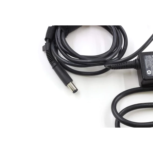 Eredeti használt HP laptop töltő 7.4x5.0 mm center-pin csatlakozóval 40W + tápkábel